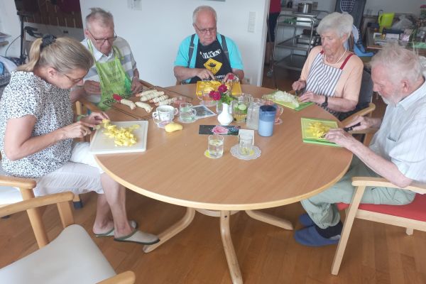 Gemeinsam kochen - Stiftung Liebenau Österreich
